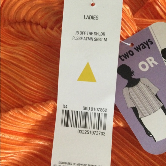 Womens just be off the shoulder blouse. New med . - Picture 7 of 7